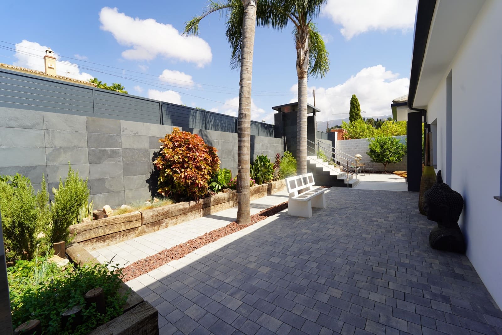 3 bedroom Villa for sale in Mijas Costa with pool garage - € 1,485,000 (Ref: 9141673)