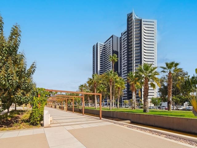 2 sypialnia Apartament na sprzedaż w Miasto Málaga z basenem - 795 000 € (Ref: 9145615)