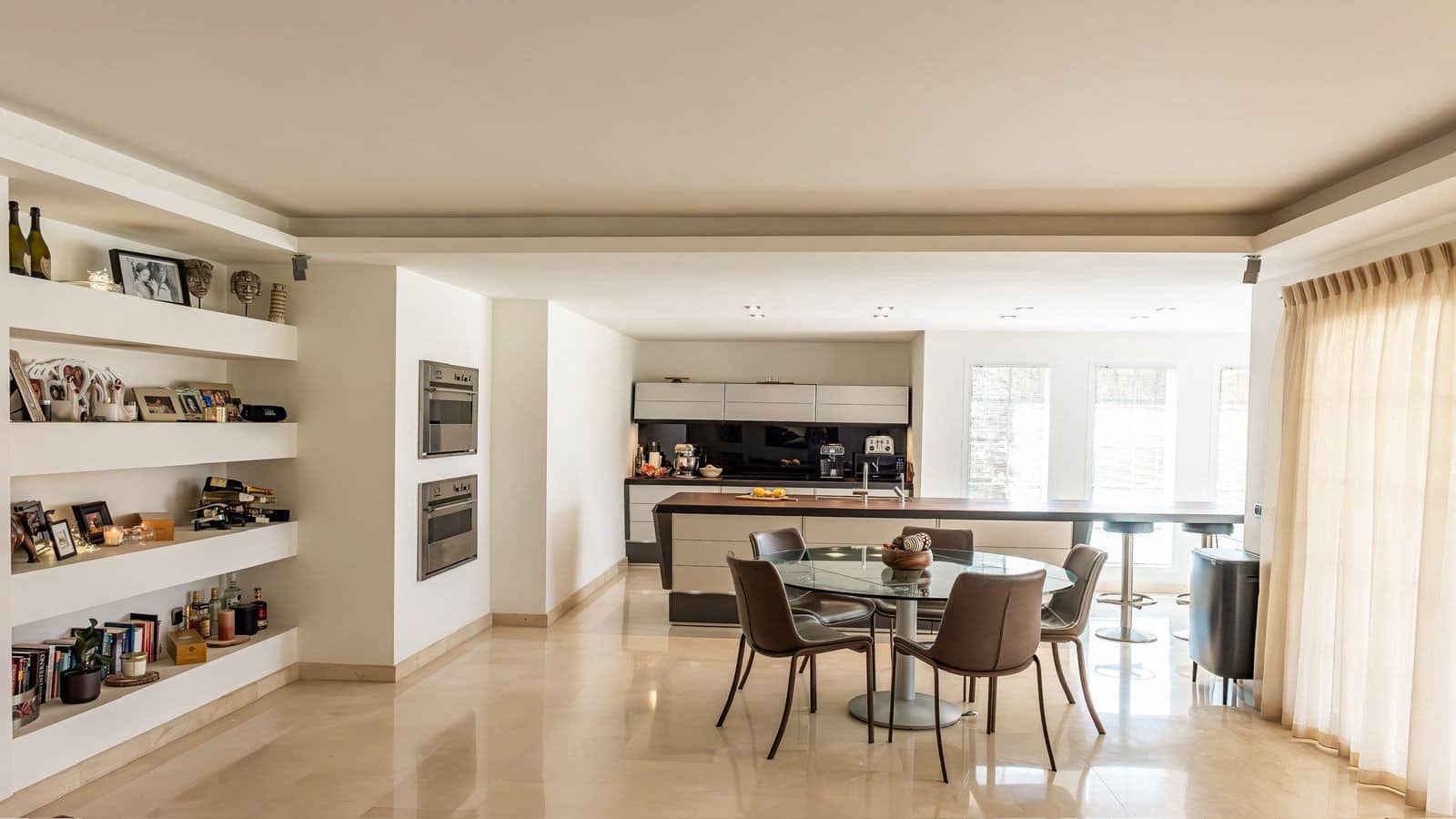 4 bedroom Villa for sale in Mijas Costa with pool garage - € 1,600,000 (Ref: 9145616)