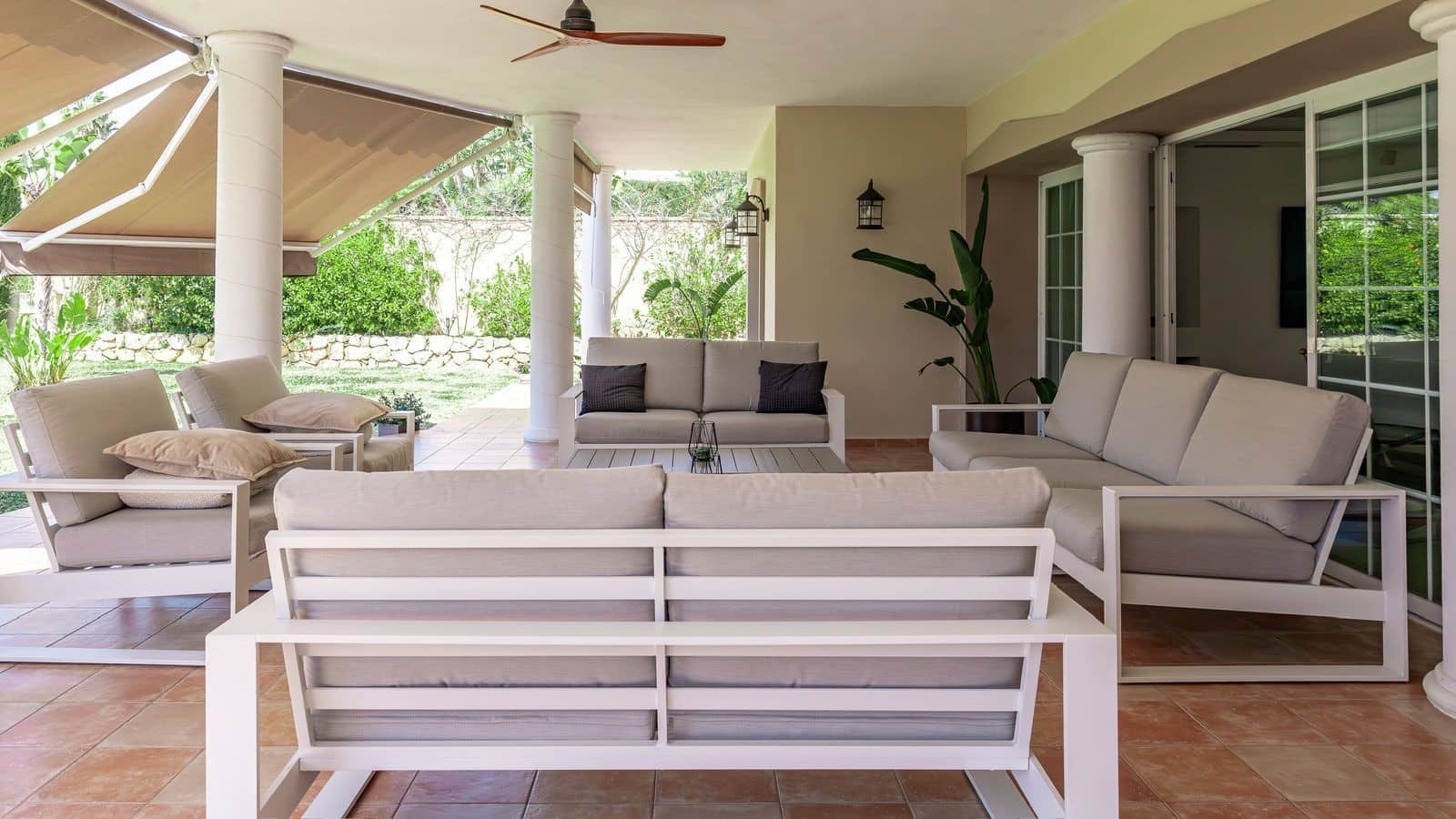 4 bedroom Villa for sale in Mijas Costa with pool garage - € 1,600,000 (Ref: 9145616)