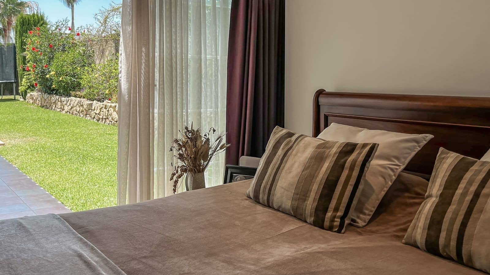 4 bedroom Villa for sale in Mijas Costa with pool garage - € 1,600,000 (Ref: 9145616)