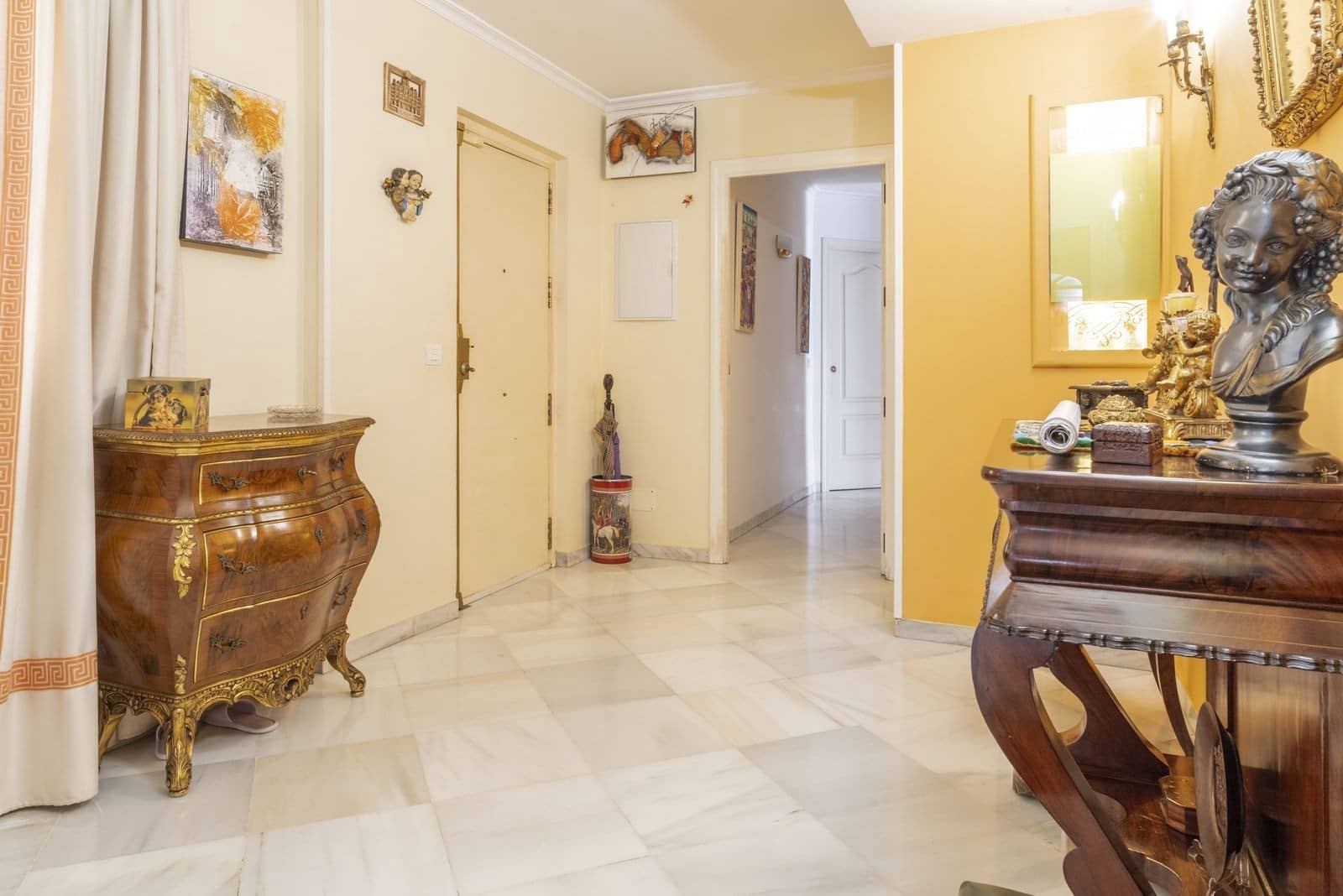 4 bedroom Apartment for sale in Malaga city - € 1,200,000 (Ref: 9147275)