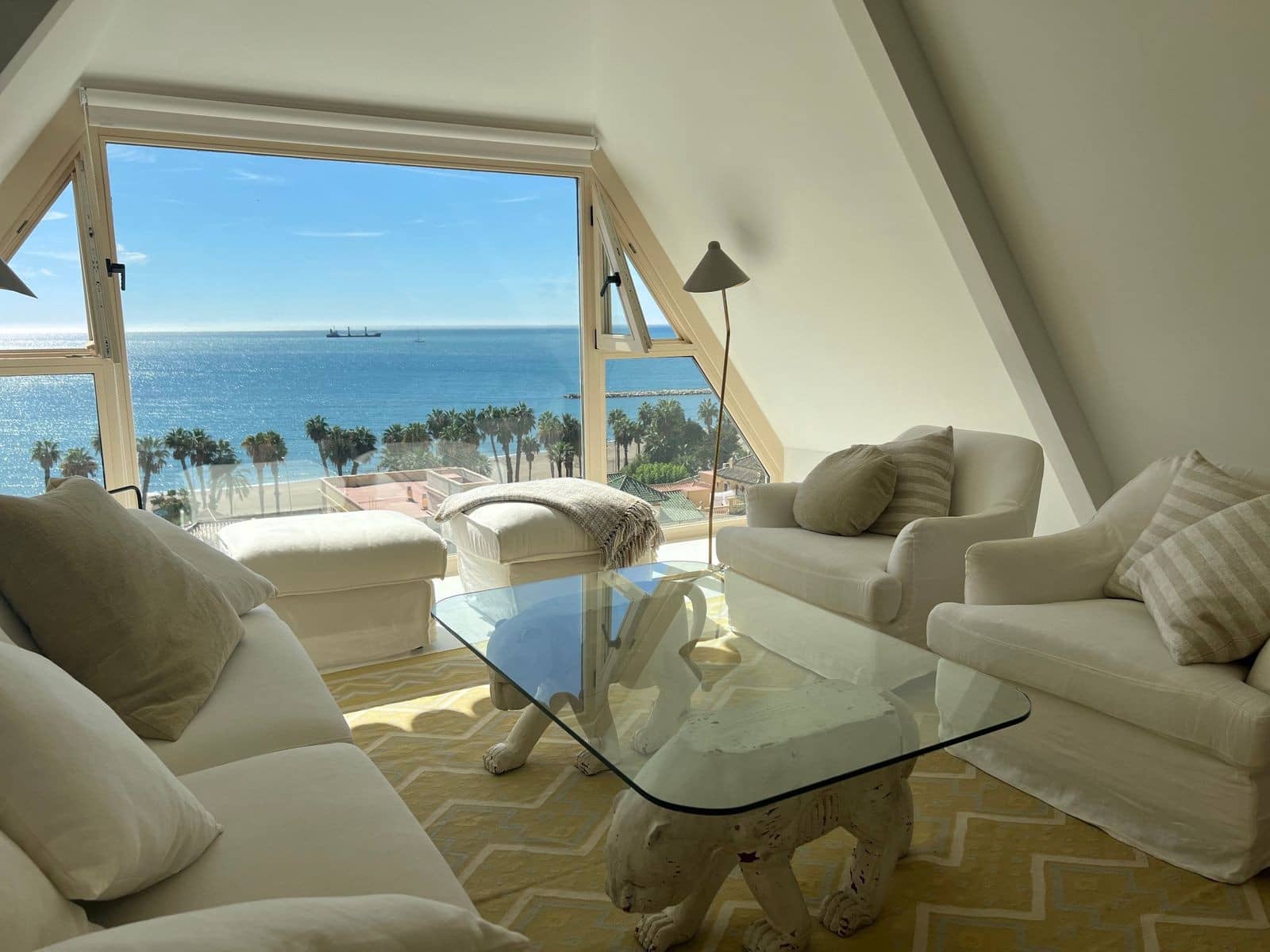 2 soverom Penthouse til salgs i Malaga by med svømmebasseng garasje - € 1 590 000 (Ref: 9147276)