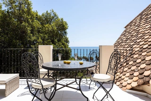 2 sovrum Takvåning till salu i Málaga stad med pool garage - 1 590 000 € (Ref: 9147276)