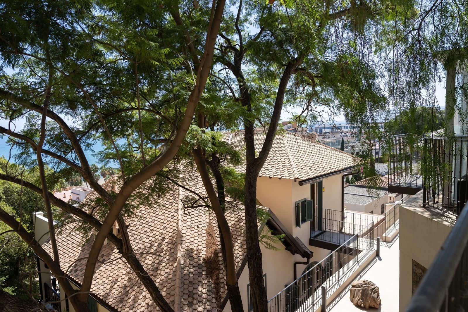 2 soverom Penthouse til salgs i Malaga by med svømmebasseng garasje - € 1 590 000 (Ref: 9147276)