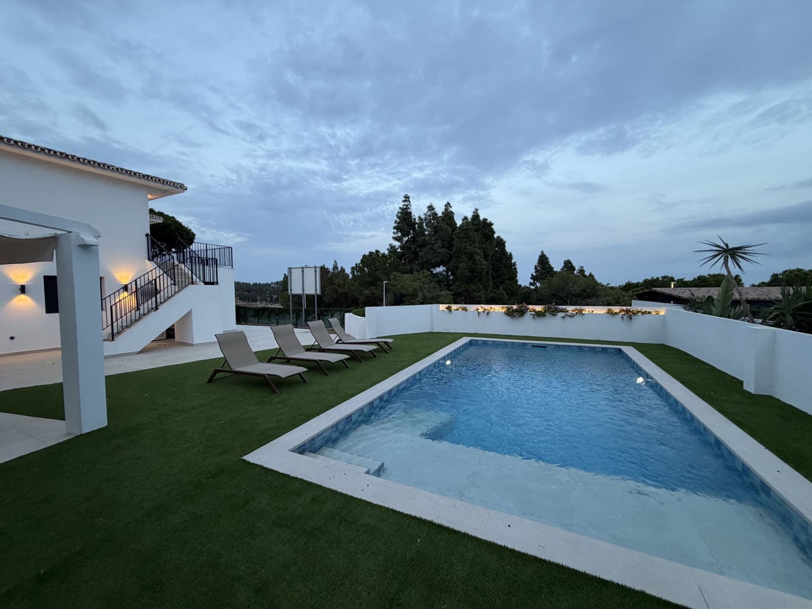 5 soverom Villa til salgs i La Cala de Mijas med svømmebasseng garasje - € 2 195 000 (Ref: 9149376)
