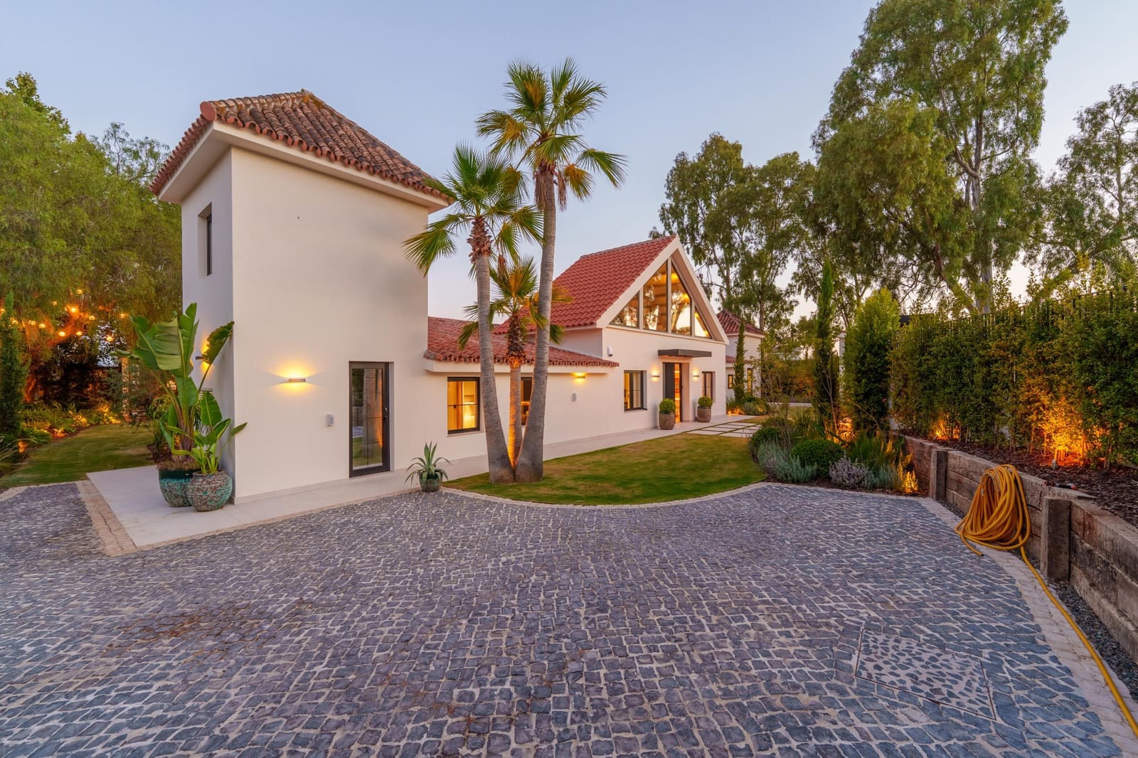 5 bedroom Villa for sale in Marbella with pool garage - € 6,500,000 (Ref: 9152277)