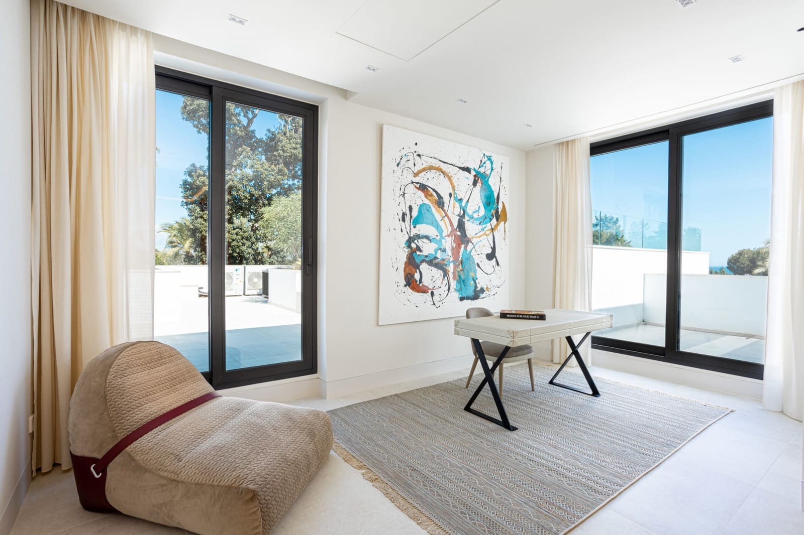 4 bedroom Villa for sale in Estepona - € 3,850,000 (Ref: 9159545)