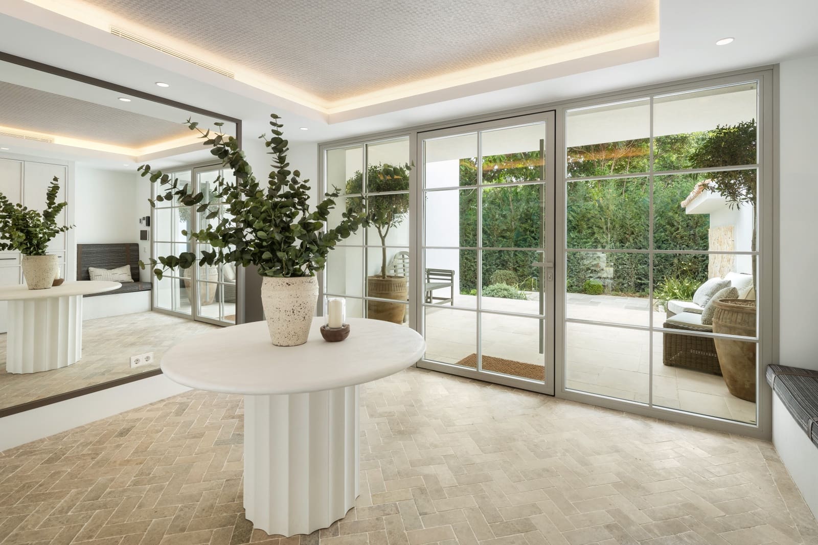 6 bedroom Villa for sale in Golden Mile with pool garage - € 8,950,000 (Ref: 9159550)