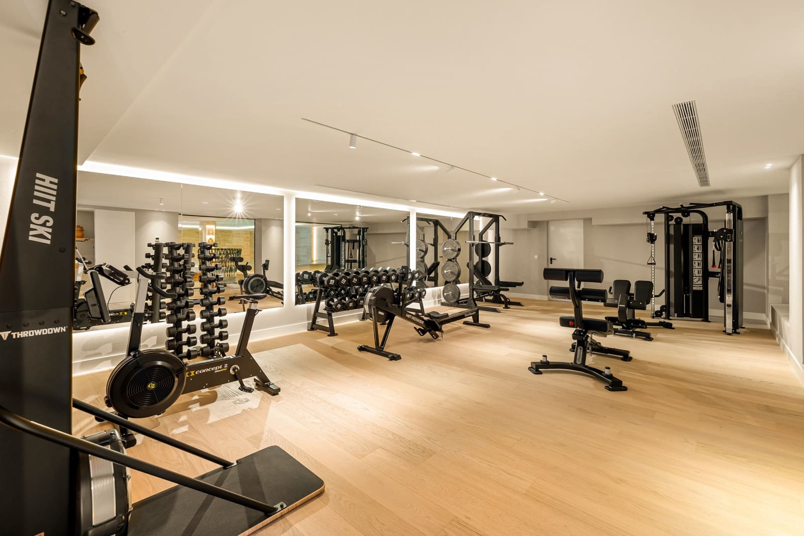 6 bedroom Villa for sale in Marbella with pool garage - € 8,650,000 (Ref: 9159551)