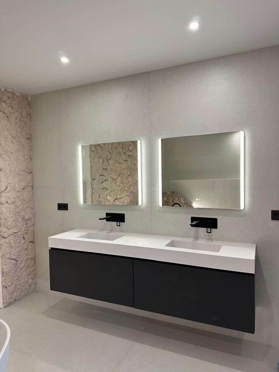 4 bedroom Villa for sale in Marbella with pool garage - € 2,390,000 (Ref: 9159553)