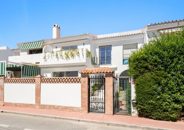Casa de 4 habitaciones en San Pedro de Alcantara, Marbella en venta con garaje - 1.195.000 € (Ref: 9159557)