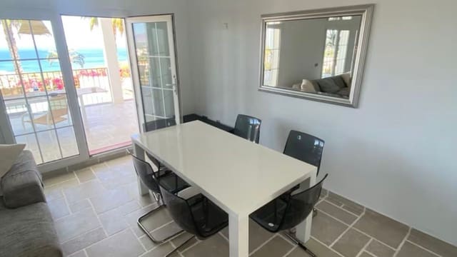 5 soveværelse Villa til salg i La Alcaidesa med swimmingpool garage - € 1.895.000 (Ref: 9174589)