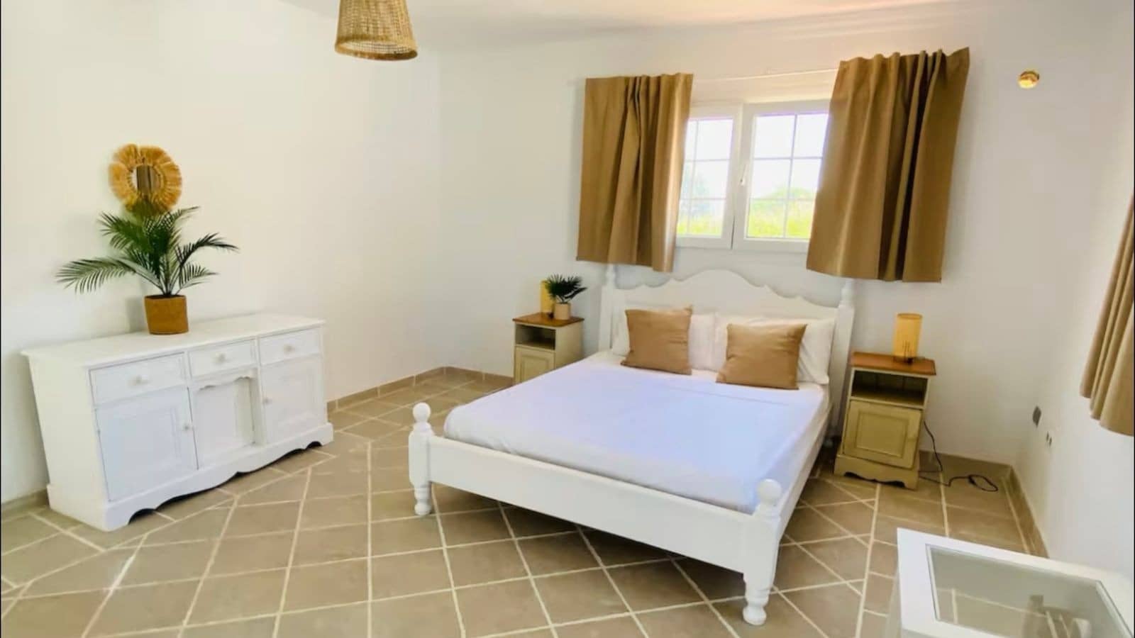 5 soveværelse Villa til salg i La Alcaidesa med swimmingpool garage - € 1.895.000 (Ref: 9174589)