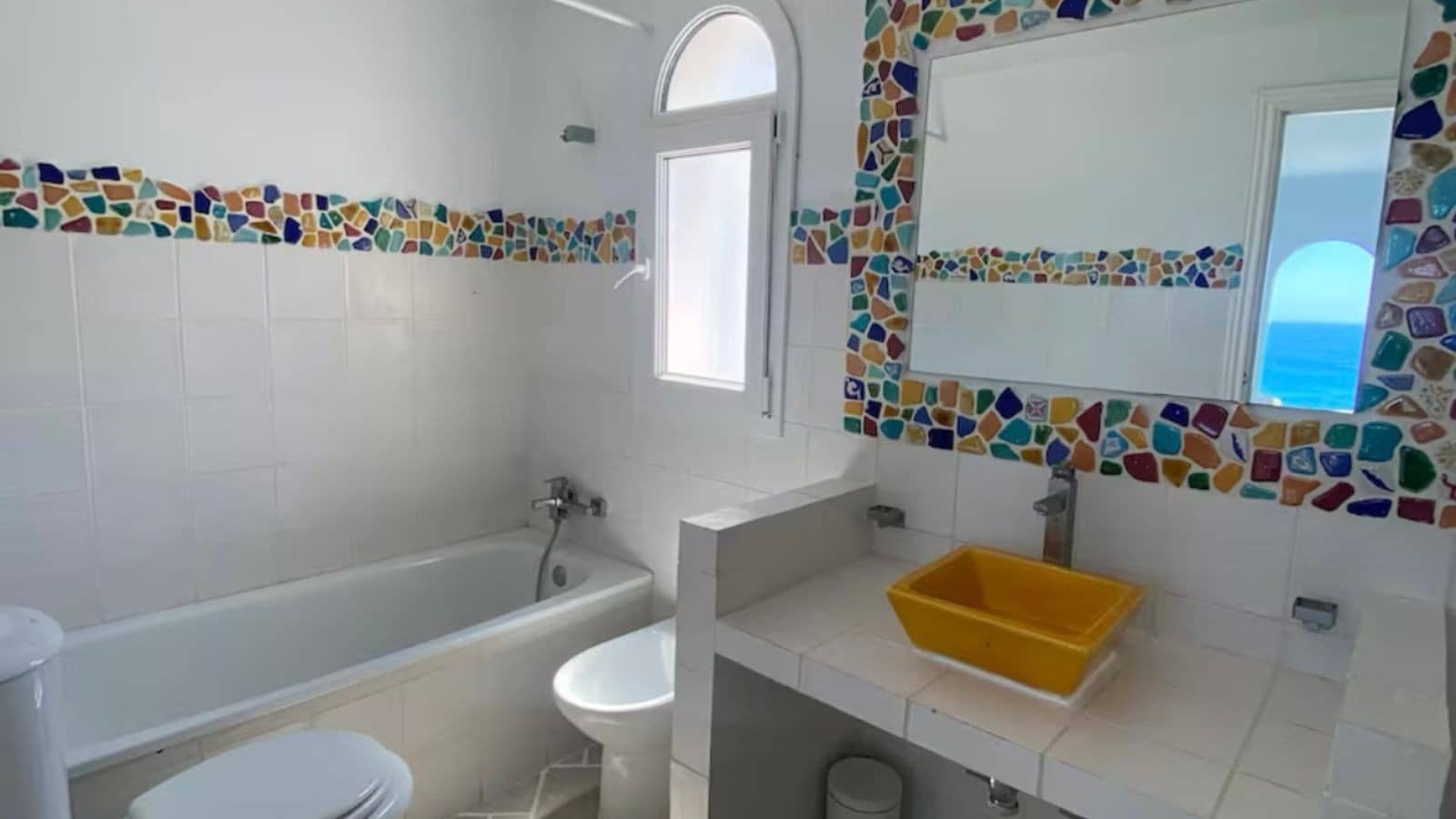 5 soveværelse Villa til salg i La Alcaidesa med swimmingpool garage - € 1.895.000 (Ref: 9174589)