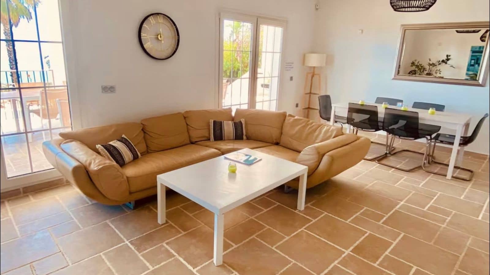 5 soveværelse Villa til salg i La Alcaidesa med swimmingpool garage - € 1.895.000 (Ref: 9174589)