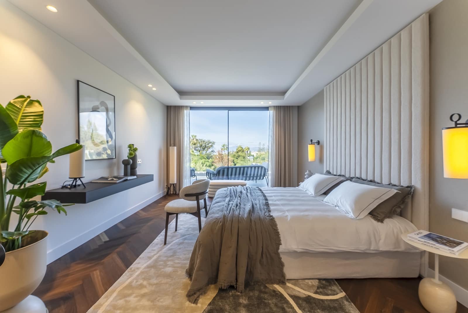 6 bedroom Villa for sale in Marbella with pool garage - € 3,975,000 (Ref: 9177732)