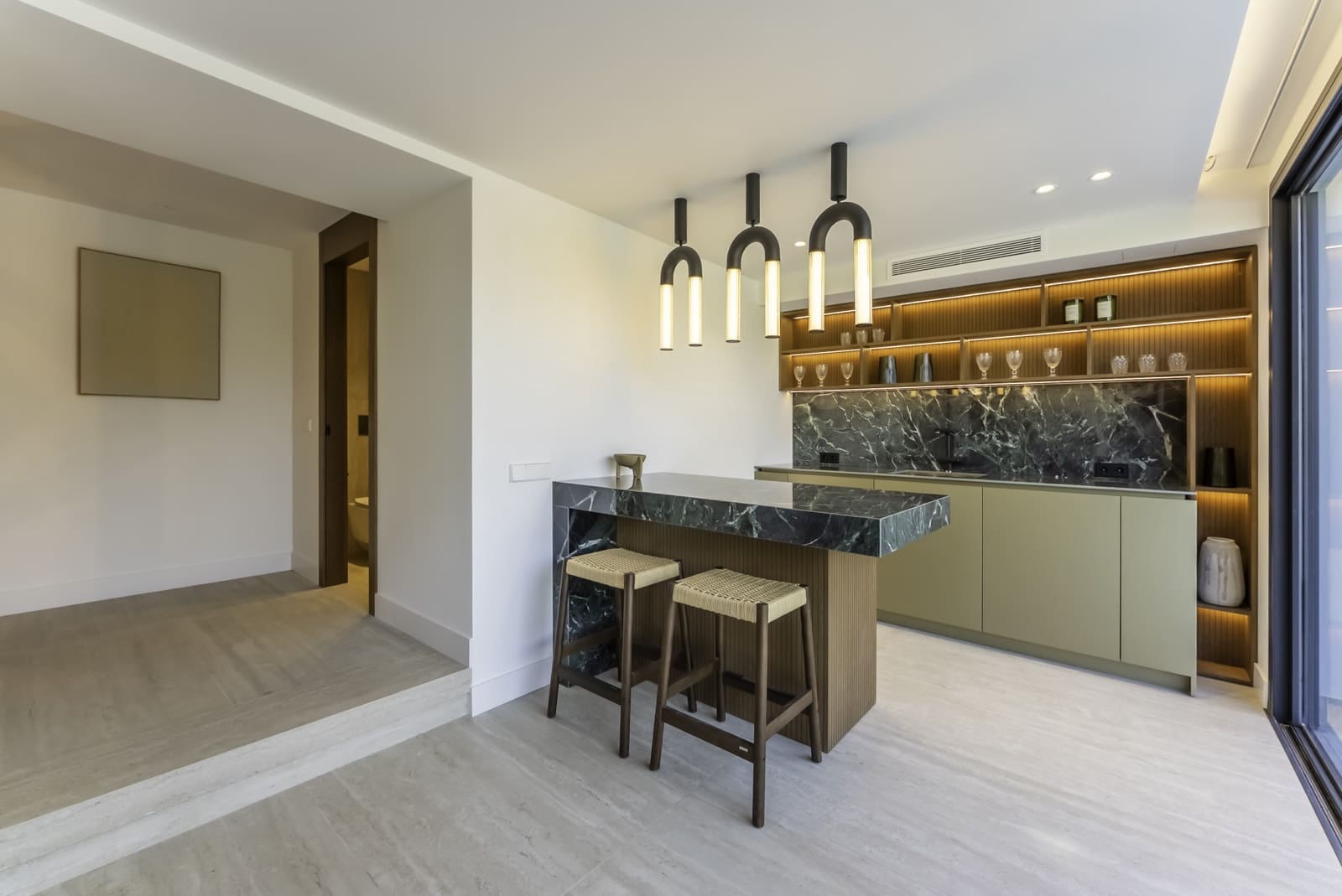 6 bedroom Villa for sale in Marbella with pool garage - € 3,975,000 (Ref: 9177732)