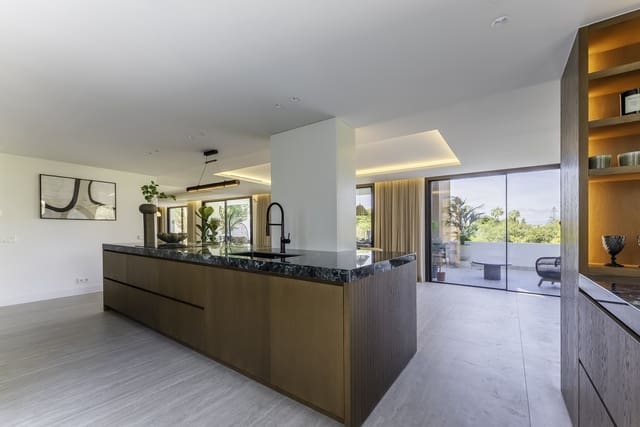 6 sovrum Villa till salu i Marbella med pool garage - 3 975 000 € (Ref: 9177732)