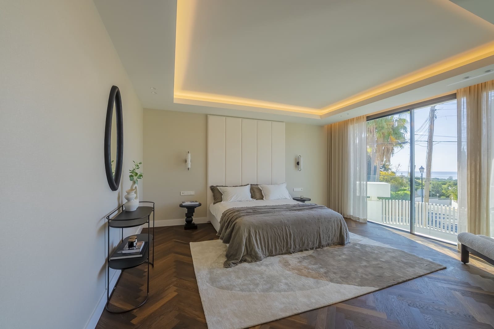 6 bedroom Villa for sale in Marbella with pool garage - € 3,975,000 (Ref: 9177732)