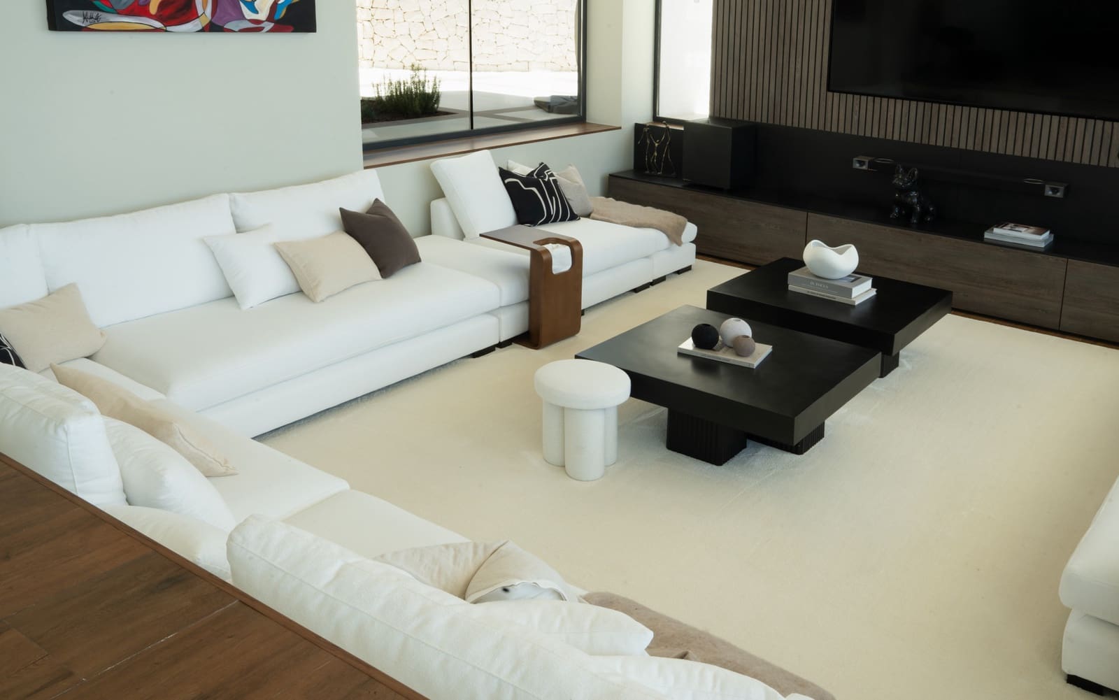 4 bedroom Villa for sale in Benahavis with pool garage - € 7,995,000 (Ref: 9181108)