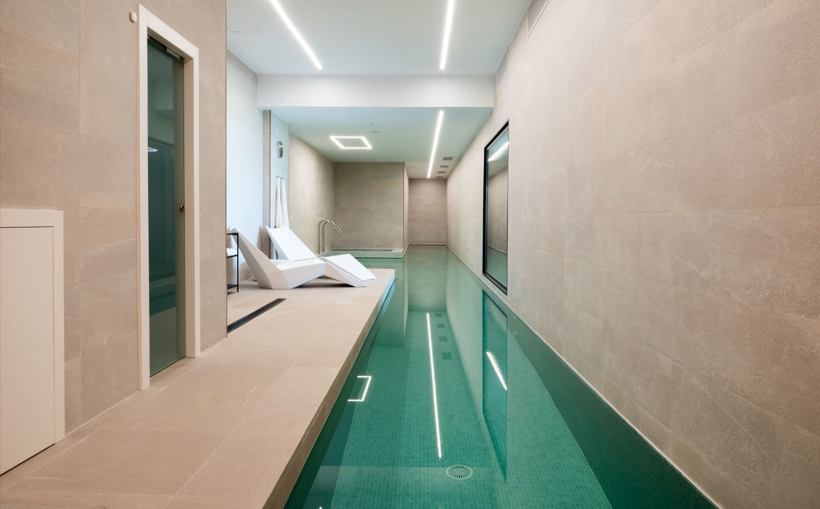 4 bedroom Villa for sale in Benahavis with pool garage - € 7,995,000 (Ref: 9181108)