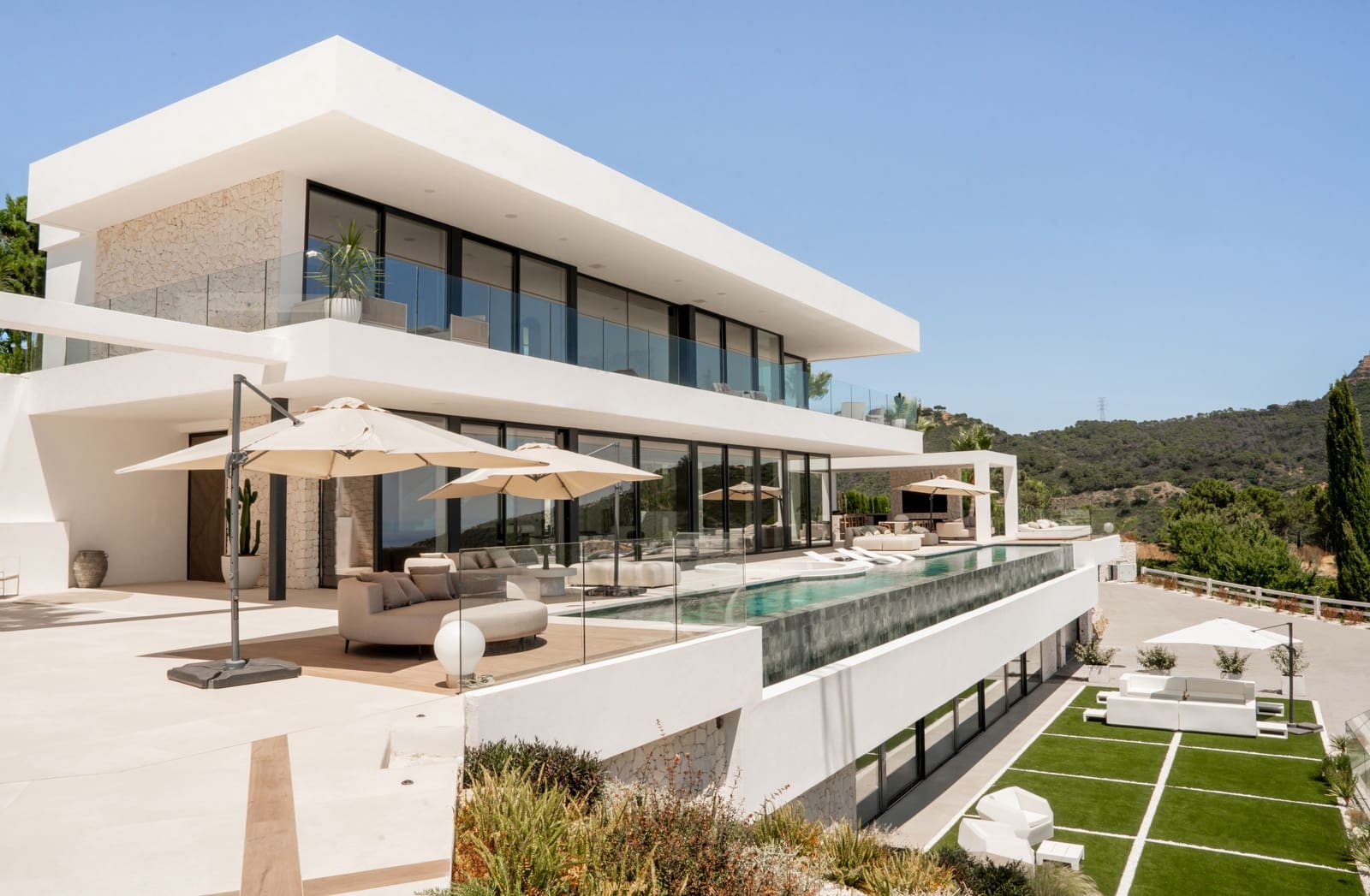 4 quarto Moradia para venda em Benahavis com piscina garagem - 7 995 000 € (Ref: 9181108)