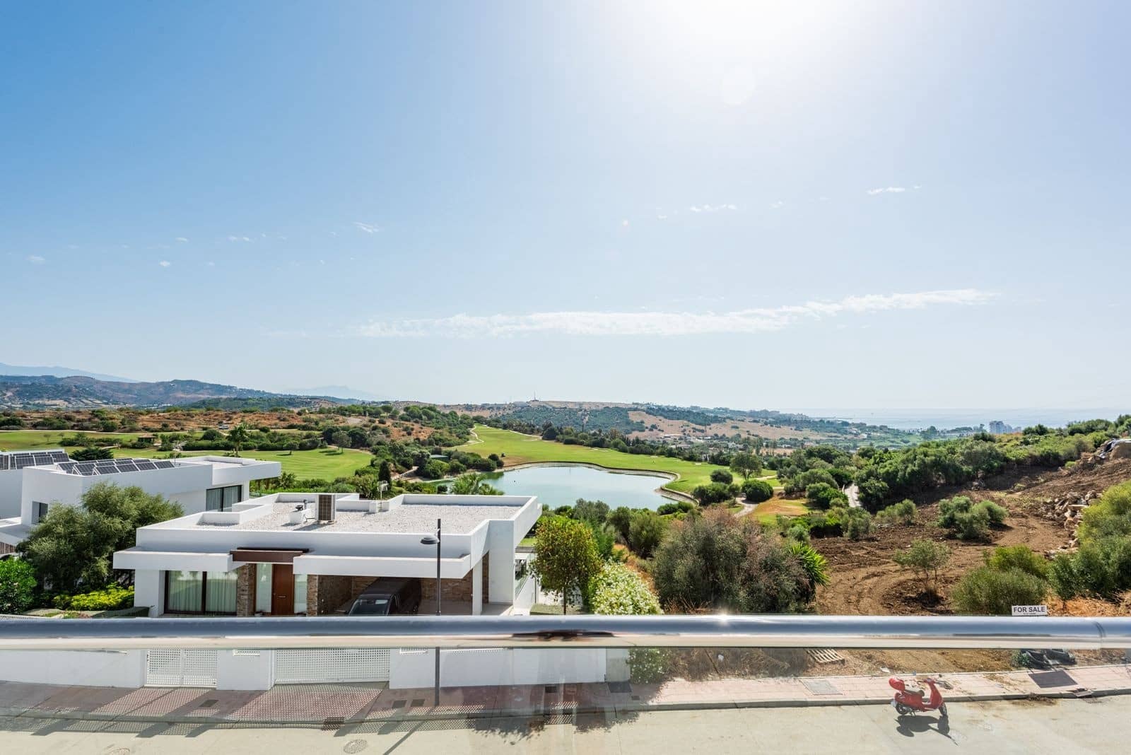 3 soverom Villa til salgs i Estepona med svømmebasseng garasje - € 1 395 000 (Ref: 9193879)