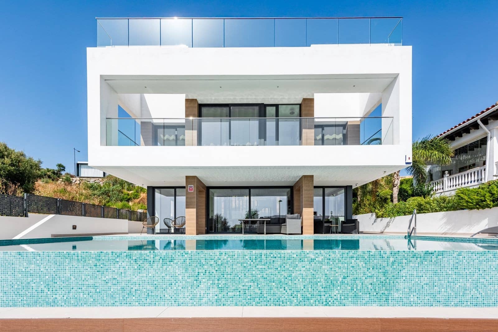3 soverom Villa til salgs i Estepona med svømmebasseng garasje - € 1 395 000 (Ref: 9193879)