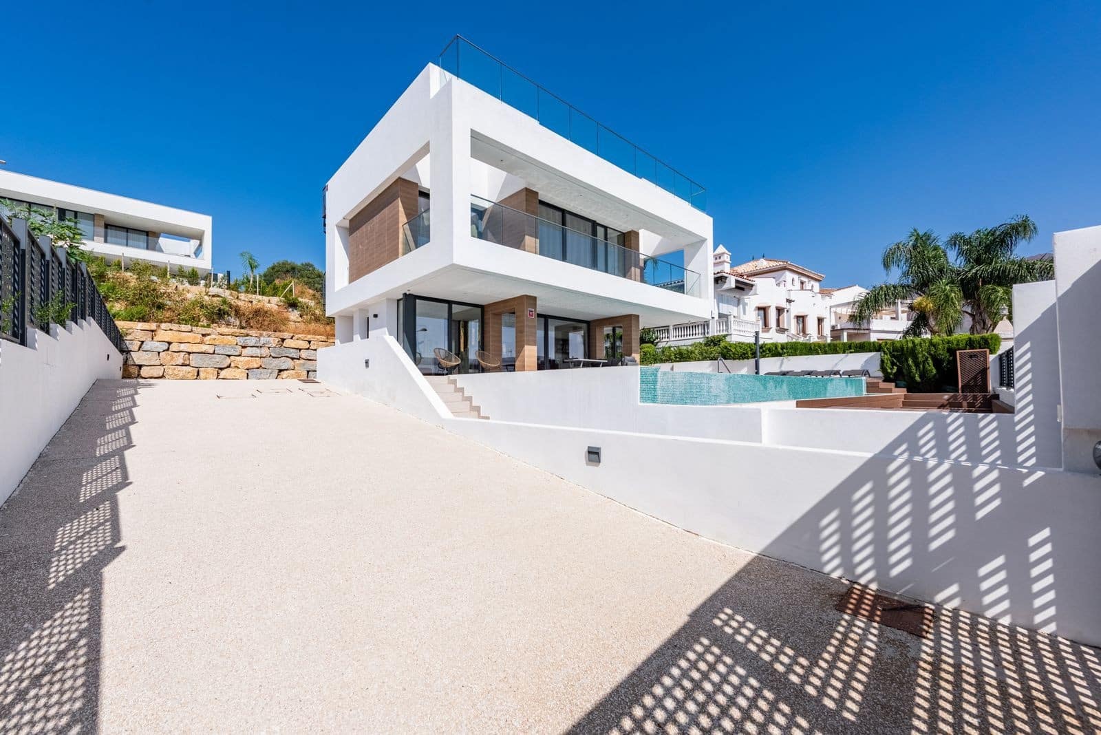 3 soverom Villa til salgs i Estepona med svømmebasseng garasje - € 1 395 000 (Ref: 9193879)