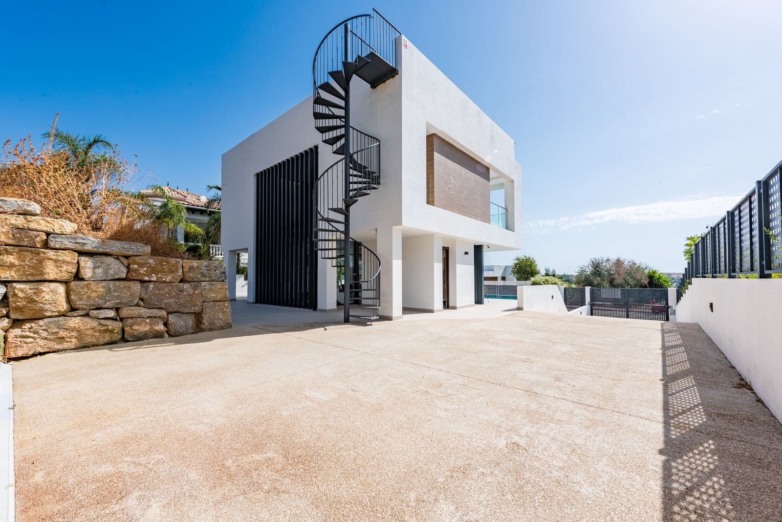 3 soverom Villa til salgs i Estepona med svømmebasseng garasje - € 1 395 000 (Ref: 9193879)