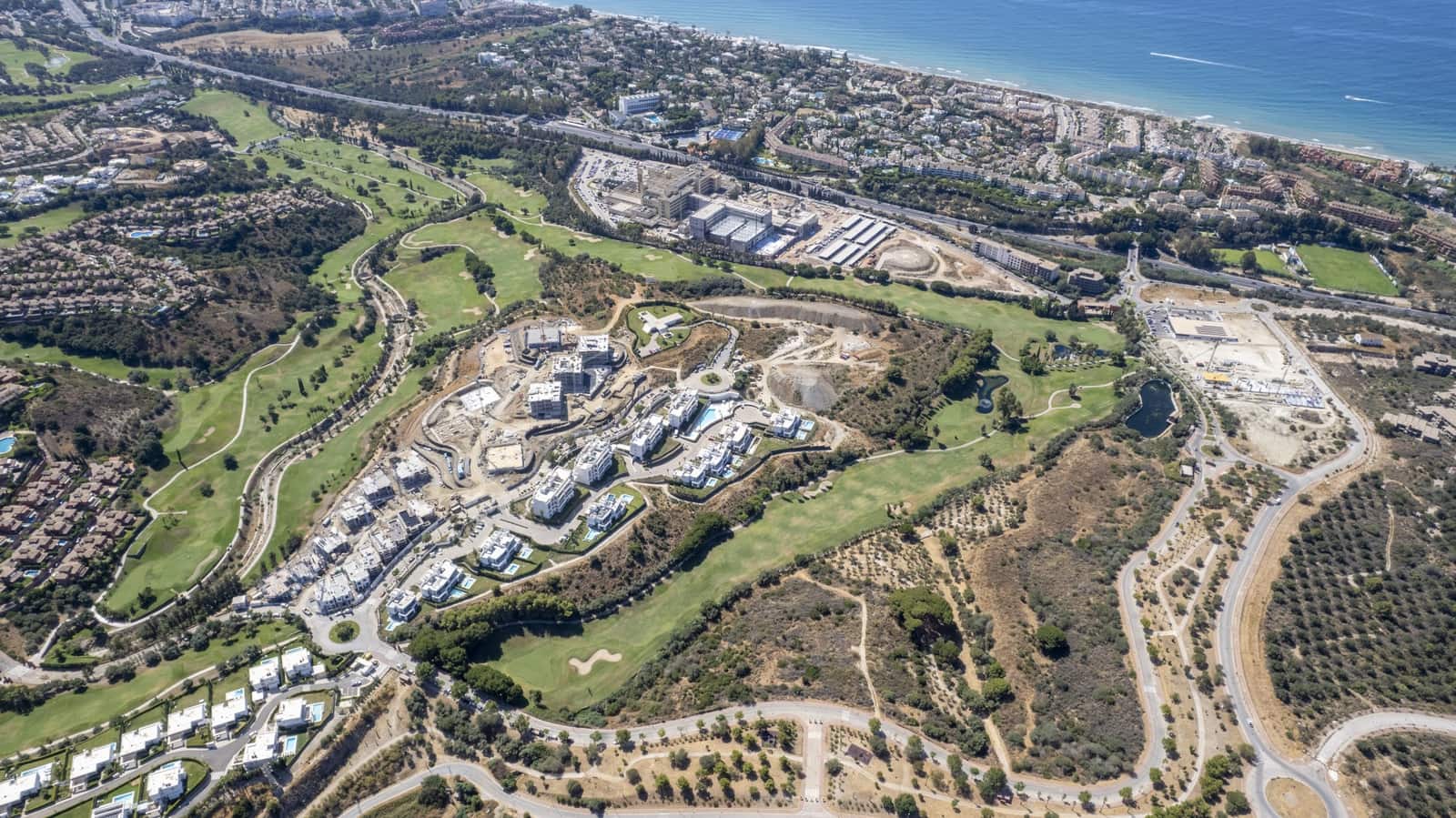 2 sypialnia Penthouse na sprzedaż w Marbella z basenem garażem - 1 650 000 € (Ref: 9193885)