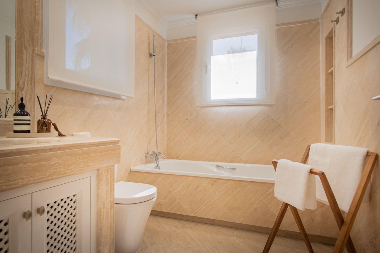 3 sypialnia Penthouse na sprzedaż w Nueva Andalucia z basenem garażem - 1 795 000 € (Ref: 9195665)