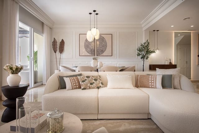 3 sypialnia Penthouse na sprzedaż w Nueva Andalucia, Marbella z basenem garażem - 1 795 000 € (Ref: 9195665)