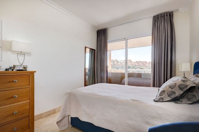 2 makuuhuone Huoneisto myytävänä paikassa Marbella mukana uima-altaan 
autotalli - 480 000 € (Ref: 9215151)