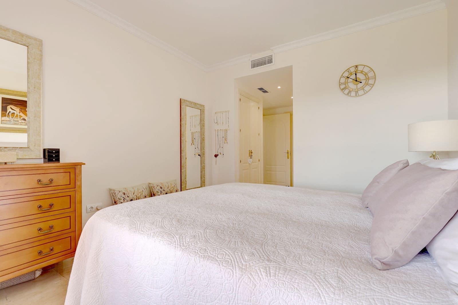 2 makuuhuone Huoneisto myytävänä paikassa Marbella mukana uima-altaan 
autotalli - 480 000 € (Ref: 9215151)