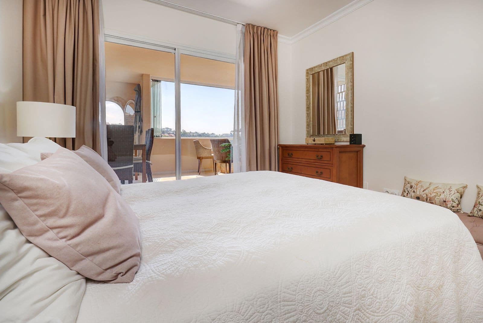 2 makuuhuone Huoneisto myytävänä paikassa Marbella mukana uima-altaan 
autotalli - 480 000 € (Ref: 9215151)