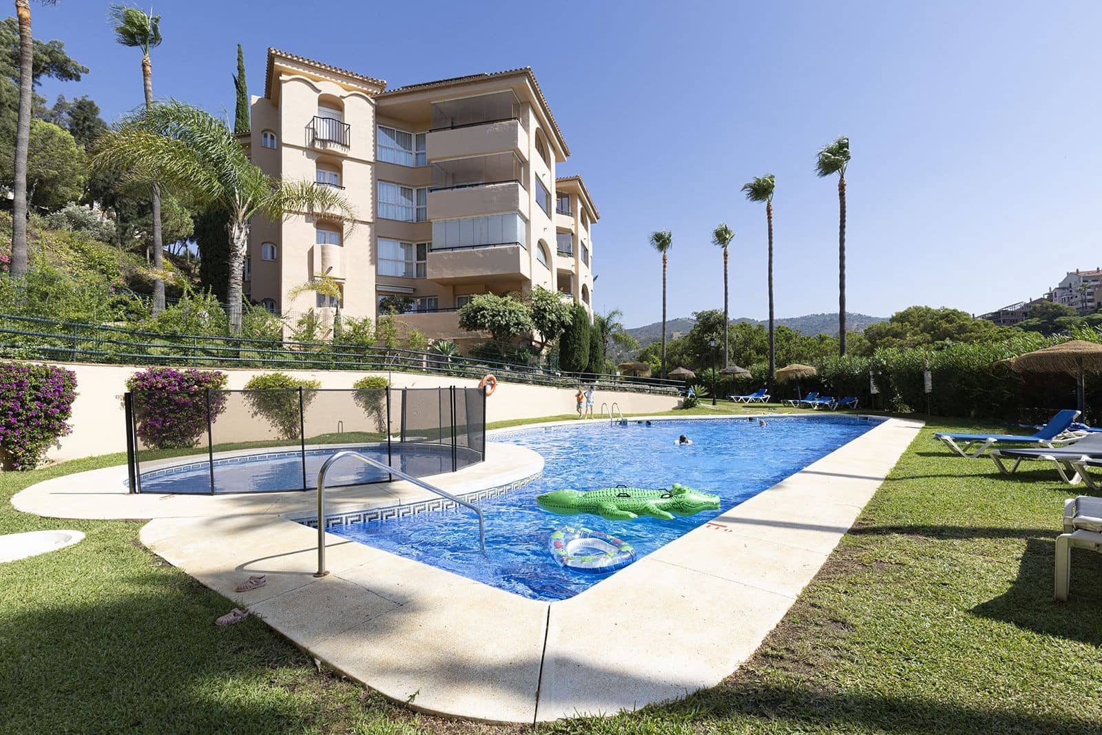 2 makuuhuone Huoneisto myytävänä paikassa Marbella mukana uima-altaan 
autotalli - 480 000 € (Ref: 9215151)