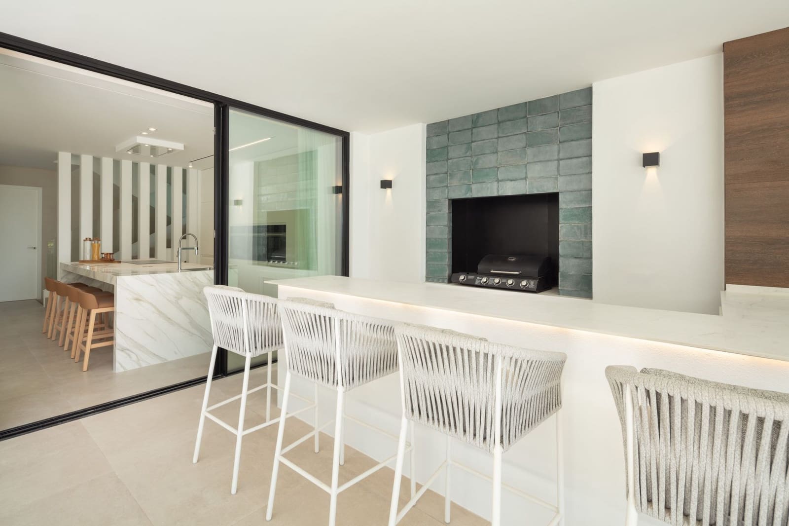 Villa for sale in Marbella - € 4,990,000 (Ref: 9236524)