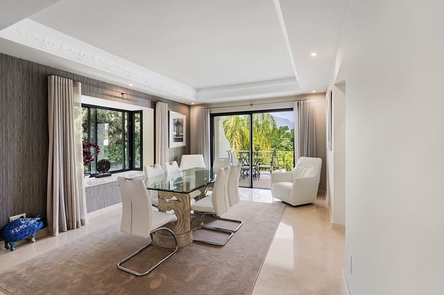 4 sovrum Villa till salu i Marbella med pool garage - 3 250 000 € (Ref: 9255120)