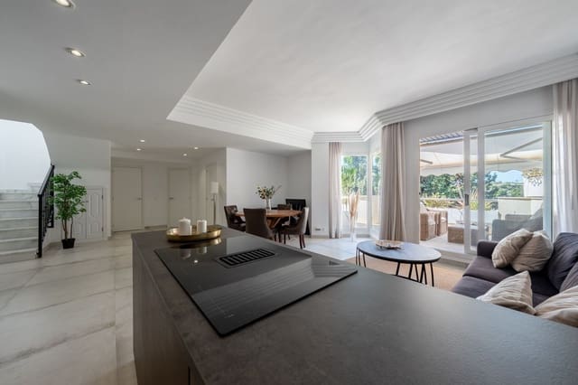 3 sypialnia Penthouse na sprzedaż w Nueva Andalucia, Marbella z basenem garażem - 1 195 000 € (Ref: 9257163)