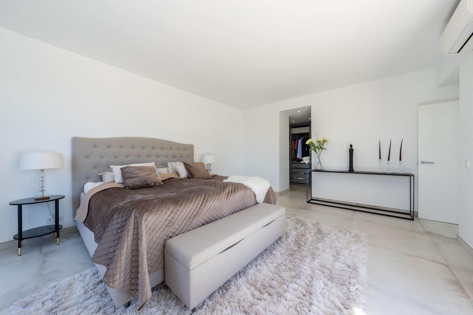 3 sypialnia Penthouse na sprzedaż w Nueva Andalucia z basenem garażem - 1 195 000 € (Ref: 9257163)