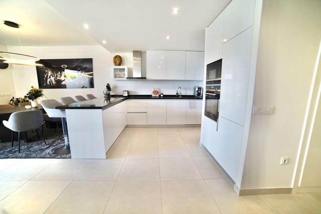 3 soveværelse Byhus til salg i Bel-Air, Estepona med swimmingpool garage - € 899.000 (Ref: 9257164)