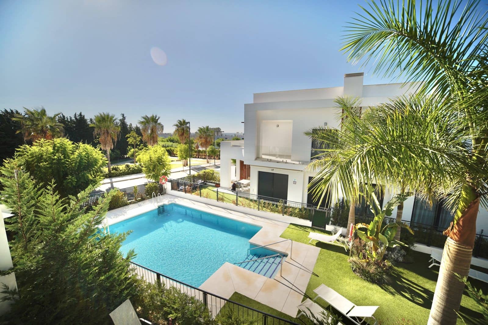 3 bedroom Townhouse for sale in Bel-Air with pool garage - € 899,000 (Ref: 9257164)