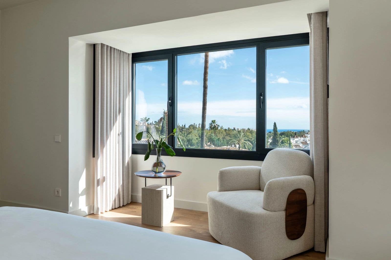 4 bedroom Villa for sale in Nueva Andalucia with pool garage - € 2,795,000 (Ref: 9262493)