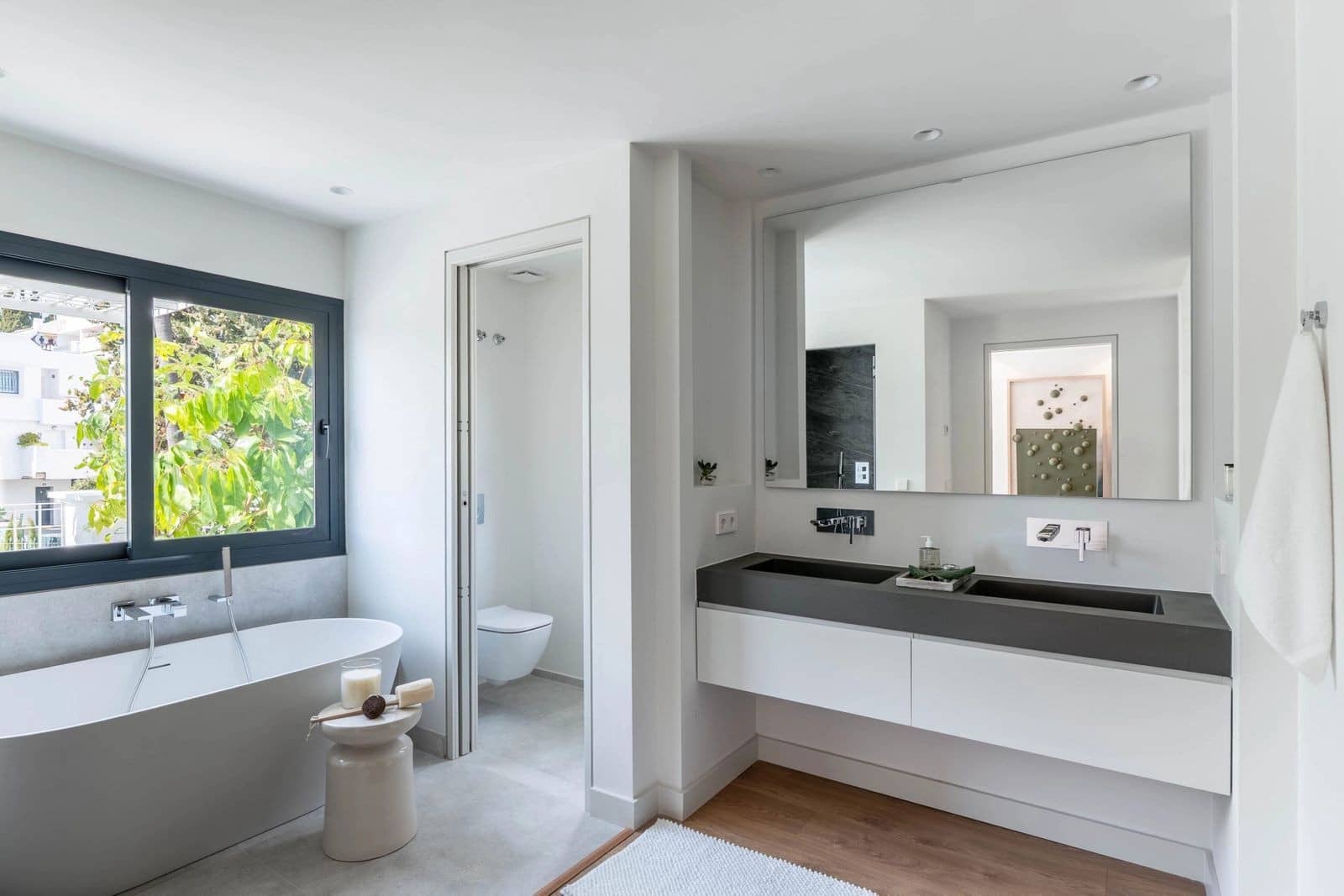 4 bedroom Villa for sale in Nueva Andalucia with pool garage - € 2,795,000 (Ref: 9262493)