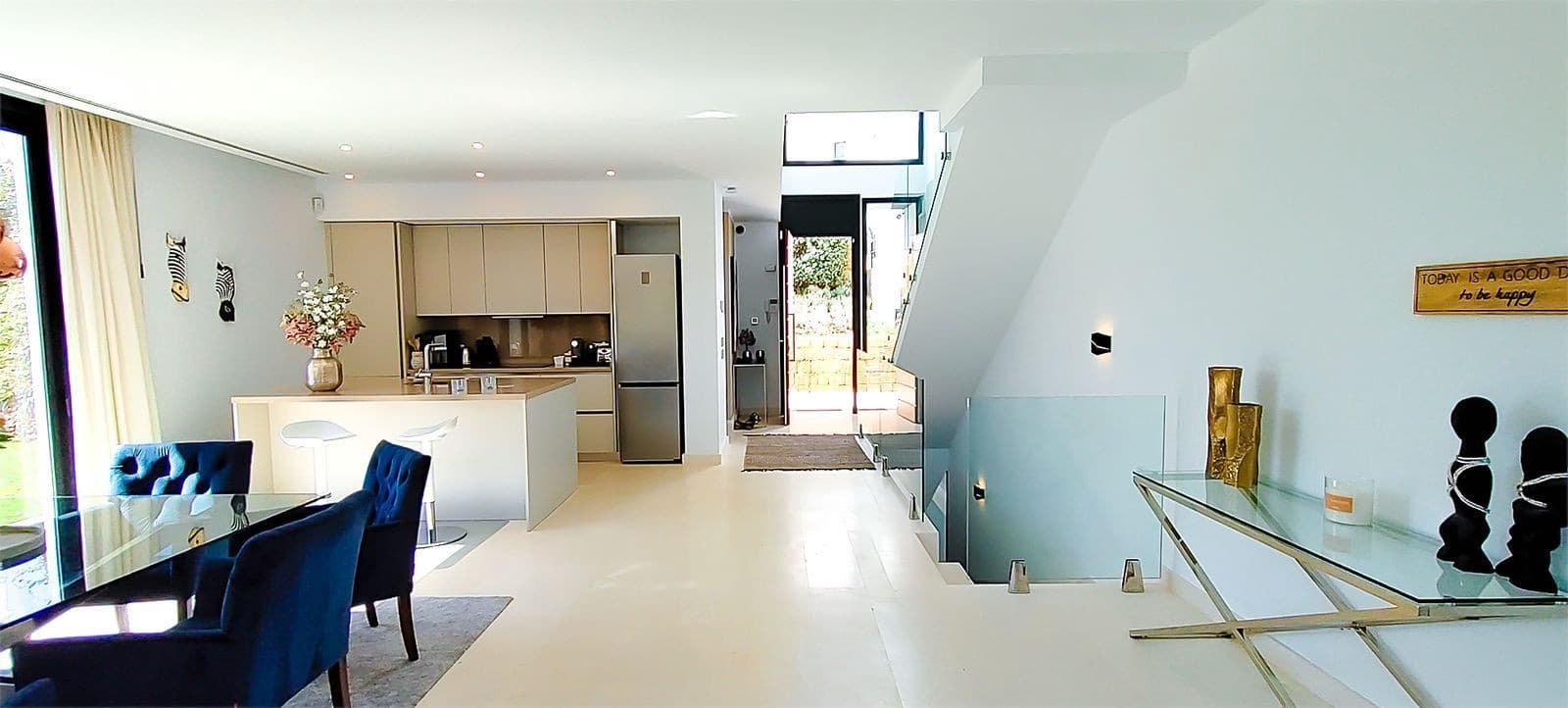 5 soveværelse Semi-Rækkehus til salg i Marbella med swimmingpool garage - € 1.695.000 (Ref: 9272450)