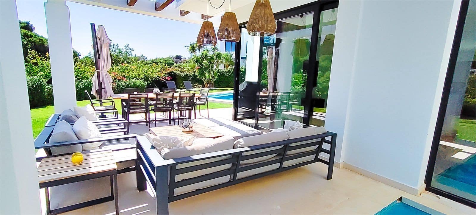 5 soveværelse Semi-Rækkehus til salg i Marbella med swimmingpool garage - € 1.695.000 (Ref: 9272450)