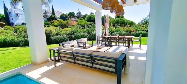 5 sovrum Semi-fristående Villa till salu i Marbella med pool garage - 1 695 000 € (Ref: 9272450)