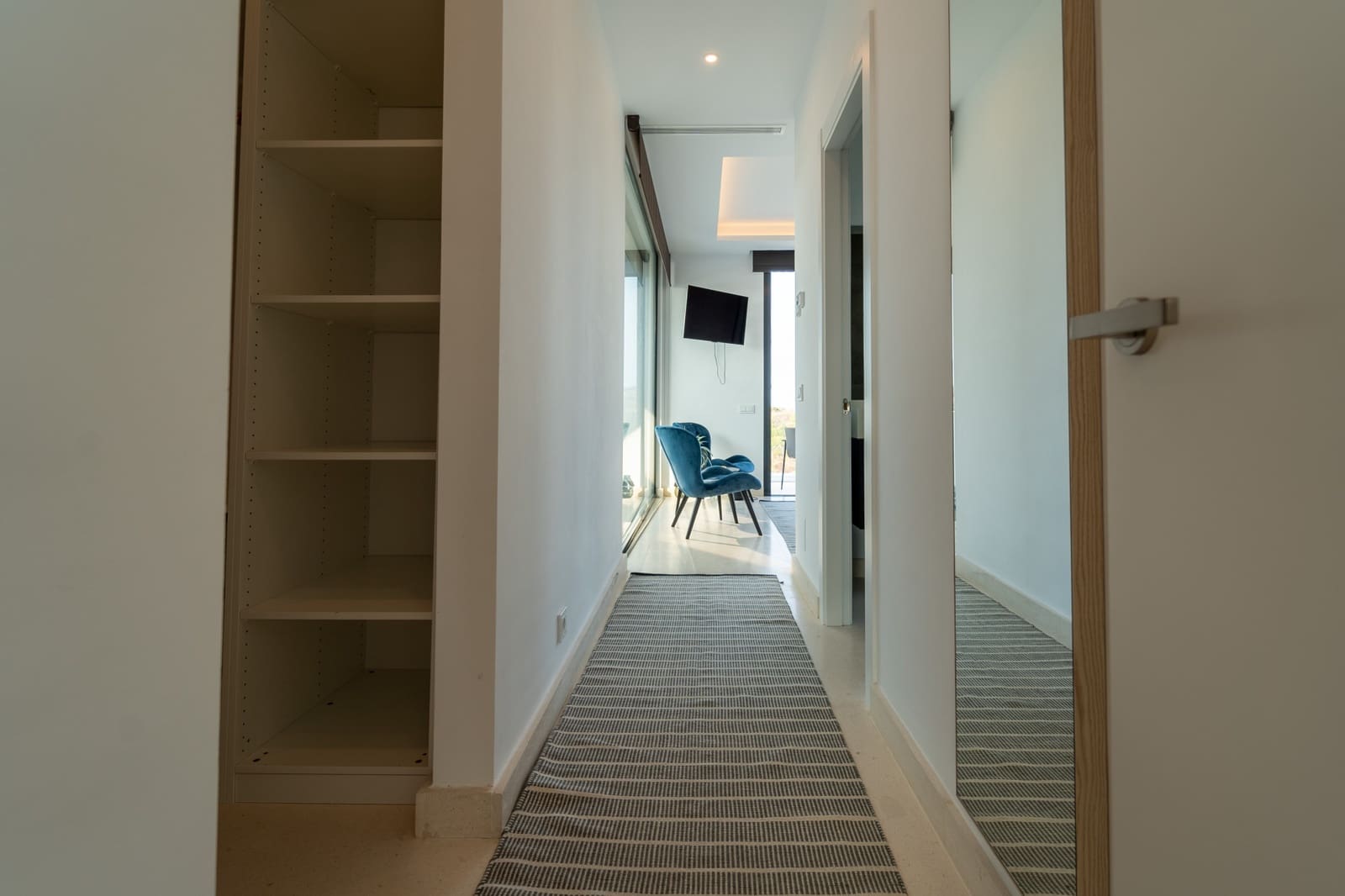 5 sovrum Semi-fristående Villa till salu i Marbella med pool garage - 1 495 000 € (Ref: 9282080)